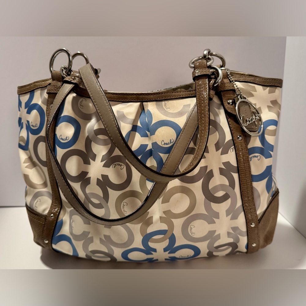 COACH Alexandra Chsin Link Clover Signature C Multicolor Shoulder Bag
